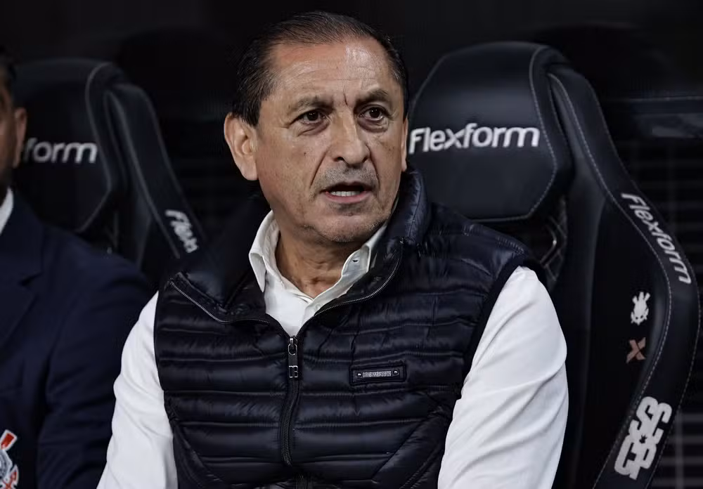 Corinthians debate permanência de Ramón Díaz; insatisfação com técnico cresce nos bastidores