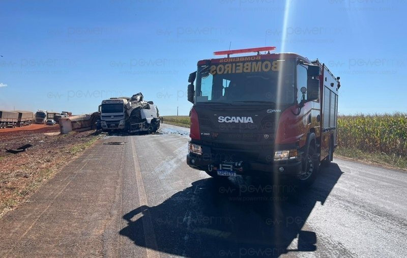 MULHER QUE MORREU EM ACIDENTE ENTRE CARRETAS EM DIAMANTINO/MT É IDENTIFICADA COMO NILCILEI DA SILVA CAMPOS